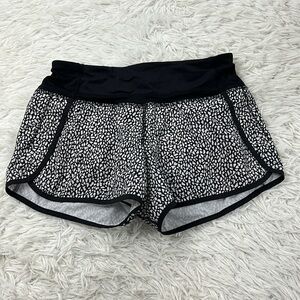 Lululemon Run Times Short (4") Miss Mosaic Black / Black